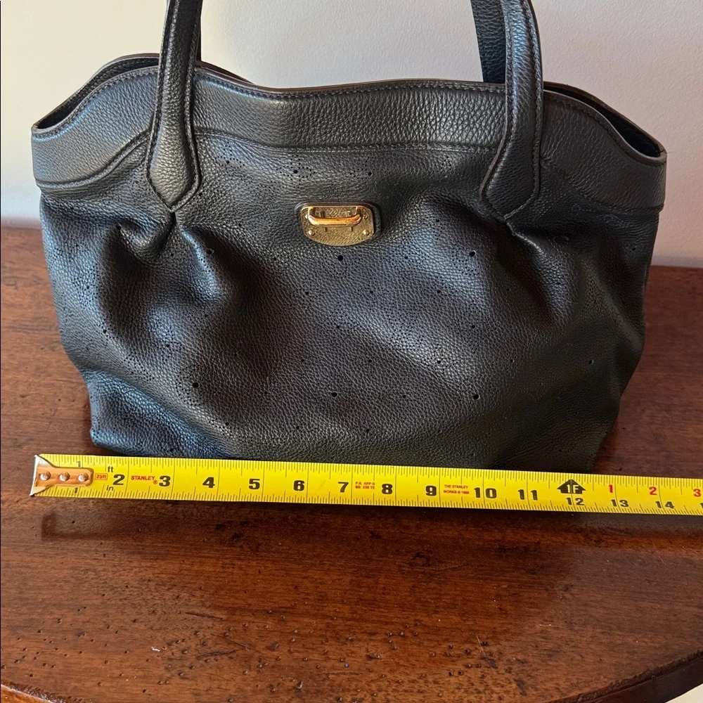 Louis Vuitton Mahina leather handbag‎